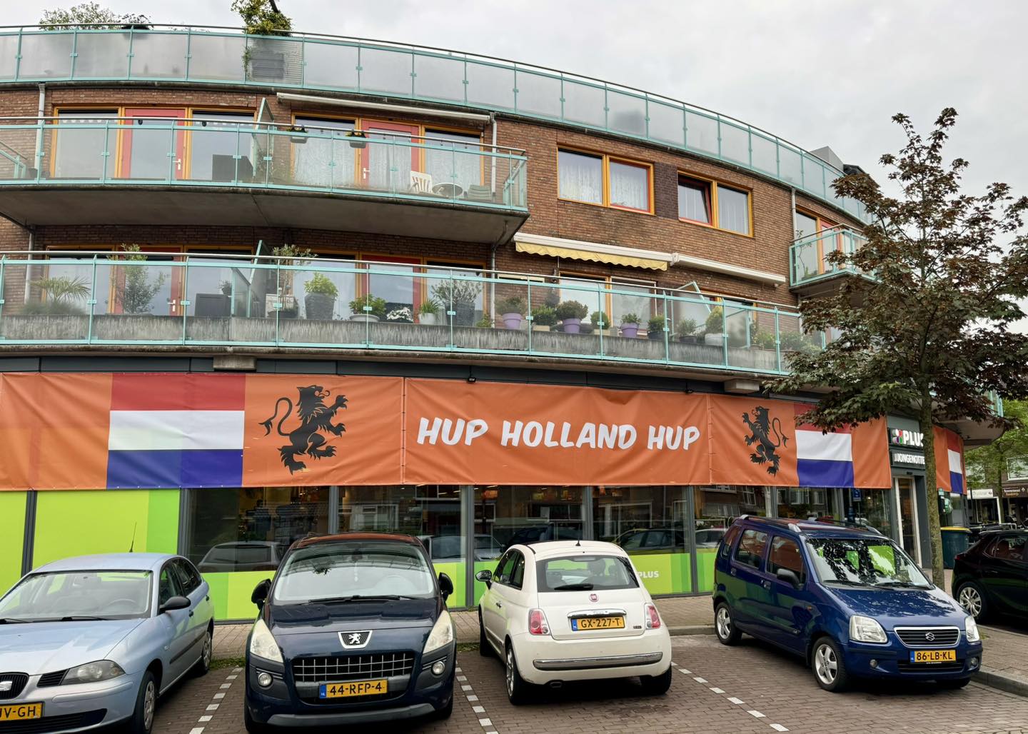 banner plus jongenotter